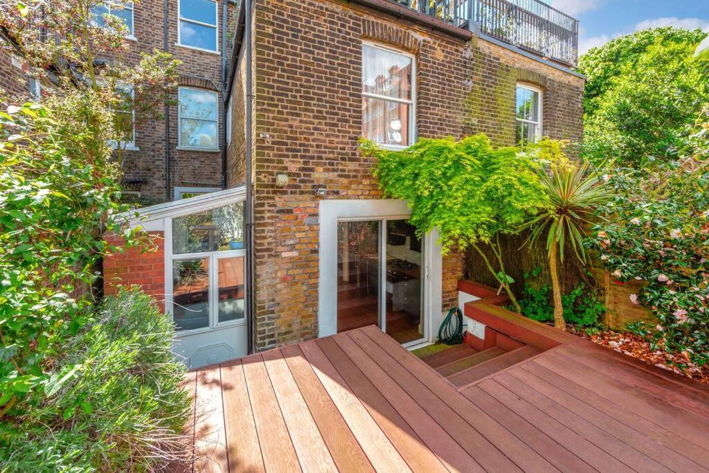 شقة Charming Hampstead Retreat With Patio لندن المظهر الخارجي الصورة